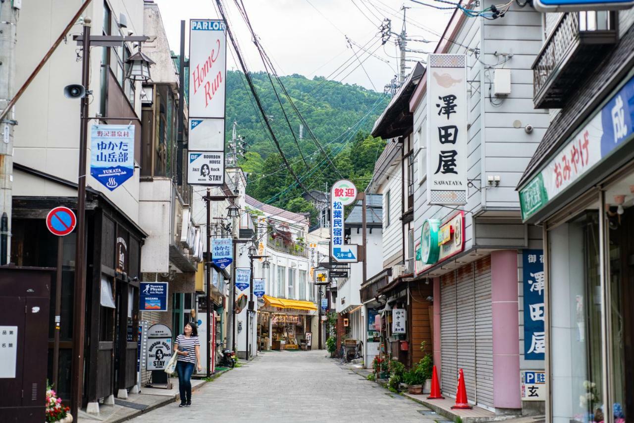 Toemu Nozawa Lodge Nozawaonsen Exterior foto